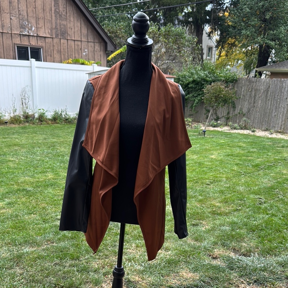 Elegant Black and Brown Women's Blazer
